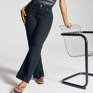 Abercrombie & Fitch Curve Love 90s Relaxed Black High Rise Jeans